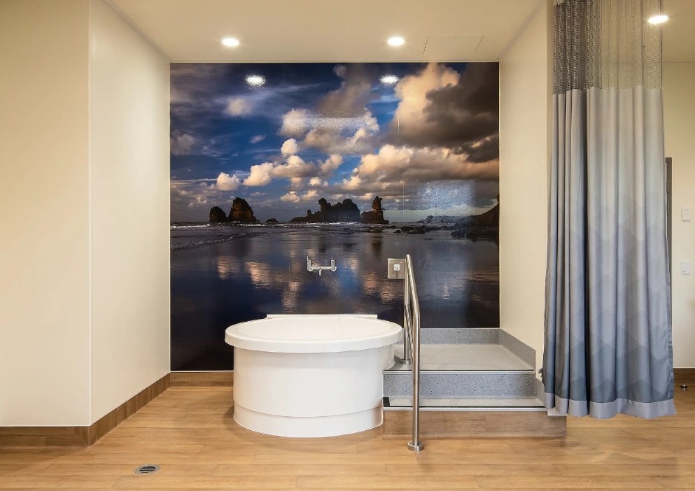 Birthing room at Te Nikau Hospital & Health Centre in New Zealand featuring Galvin tapware designed for safety, hygiene and infection control.